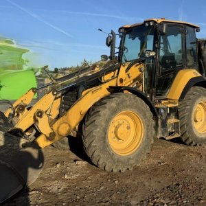 foto CAT 444 F2 platniczki 4lyzki koparko-ladowarka